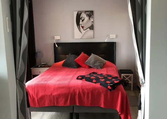 Naturiste Cap D\'Agde Heliopolis F 31