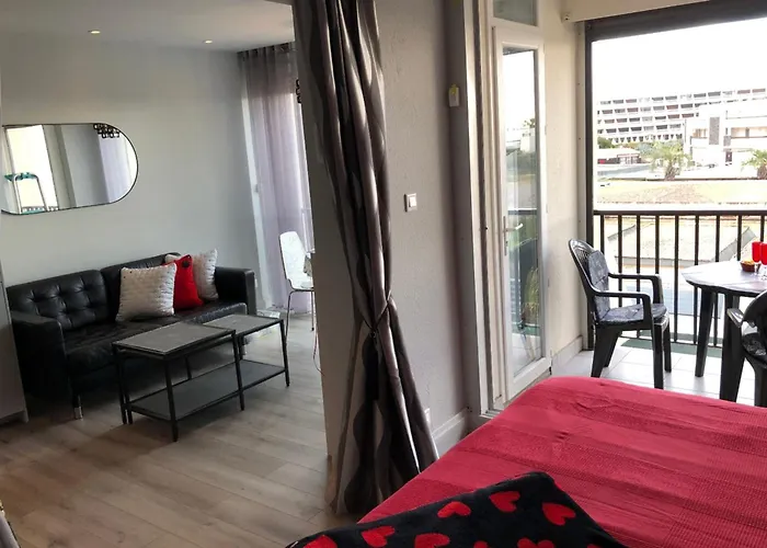 Naturiste Cap D\'Agde Heliopolis F 31